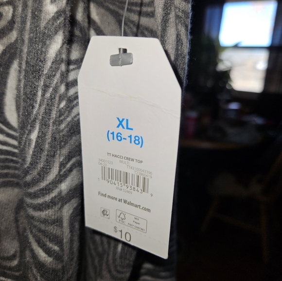 NWT Time And Tru Sz XL  Time And Tru Swirl Pattern Hacci Lightweight Sweater - Picture 3 of 3